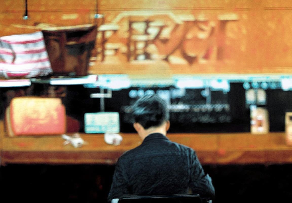 巴萨迎战布拉格：诺坎普生死战，全力冲刺小组出线(图1)